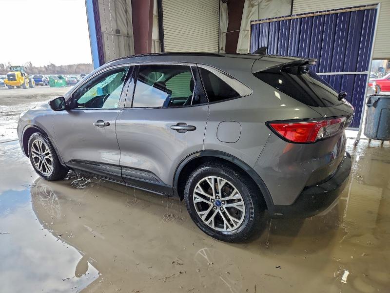 Photo 2 from auction – 2021 FORD ESCAPE SEL with VIN 1FMCU0H68MUB06832