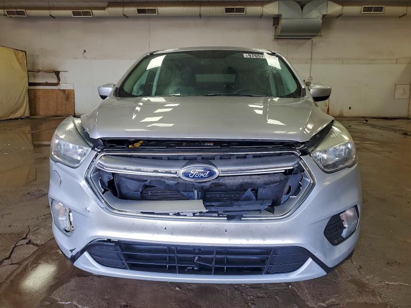 Photo 5 from auction – 2017 FORD ESCAPE SE with VIN 1FMCU9GD4HUD44204