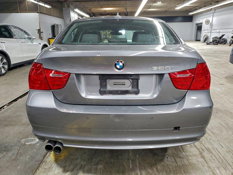 Photo 6 from auction – 2011 BMW 328 I with VIN WBAPH7C59BE679101