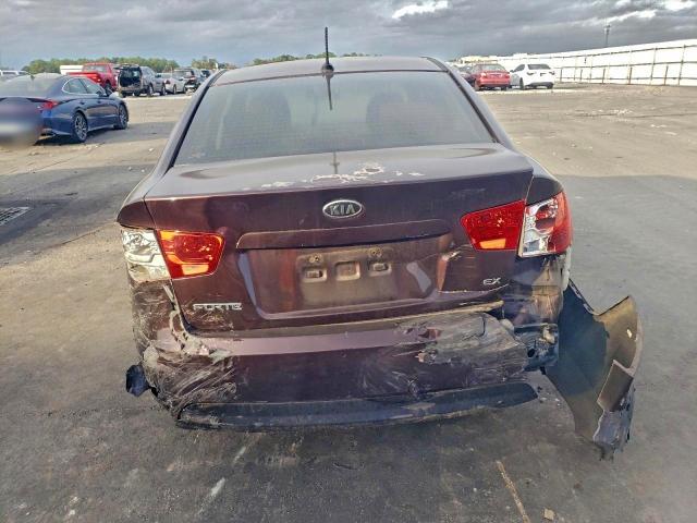 Photo 6 from auction – 2011 KIA FORTE EX with VIN KNAFU4A25B5338342