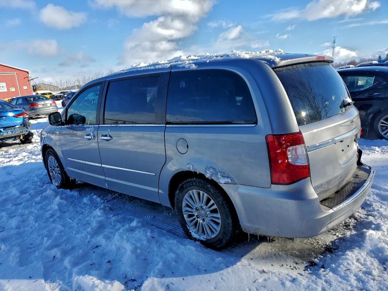 Photo 2 from auction – 2015 CHRYSLER TOWN & COU with VIN 2C4RC1GG0FR532869