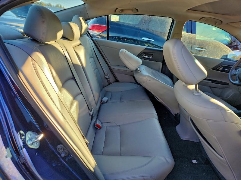 Photo 10 from auction – 2015 HONDA ACCORD EXL with VIN 1HGCR2F83FA242880