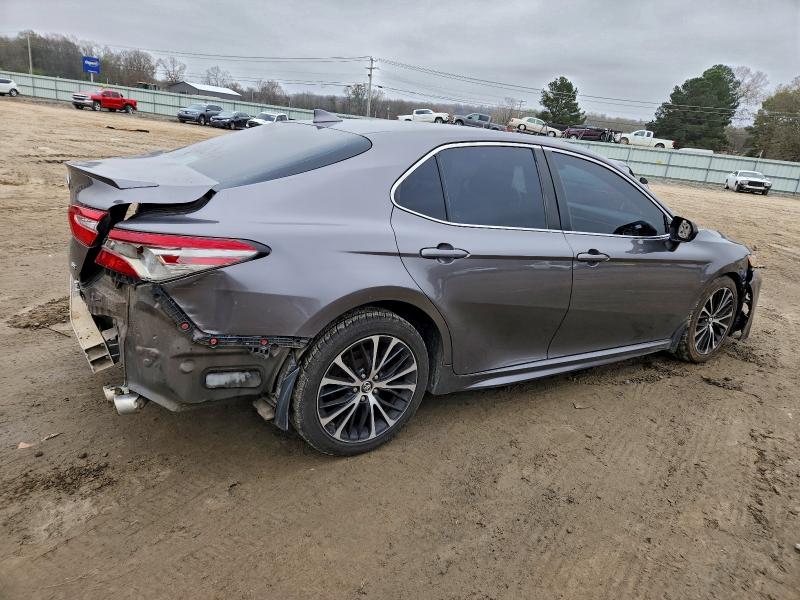 Photo 3 from auction – 2019 TOYOTA CAMRY with VIN 4T1B11HK2KU784089