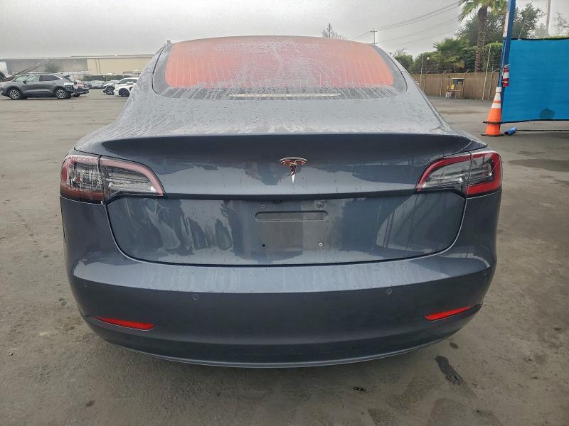 Photo 6 from auction – 2018 TESLA MODEL 3 with VIN 5YJ3E1EA3JF038623