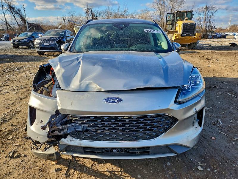 Photo 5 from auction – 2021 FORD ESCAPE with VIN 1FMCU9DZ6MUA82101