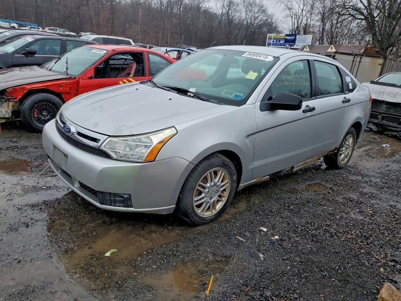 FORD FOCUS SE 2011 z numerem VIN 1FAHP3FN0BW135472 - Zdjęcie z aukcji