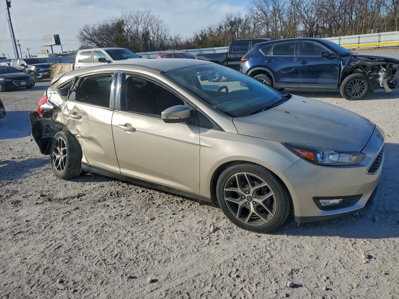 Photo 4 from auction – 2017 FORD FOCUS SEL with VIN 1FADP3M29HL222627