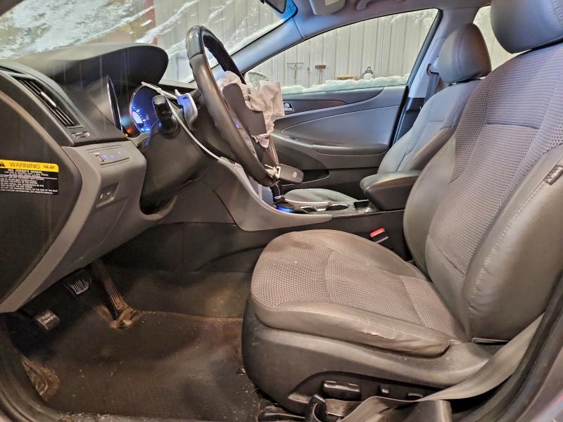 Photo 7 from auction – 2011 HYUNDAI SONATA SE with VIN 5NPEC4AC8BH247804