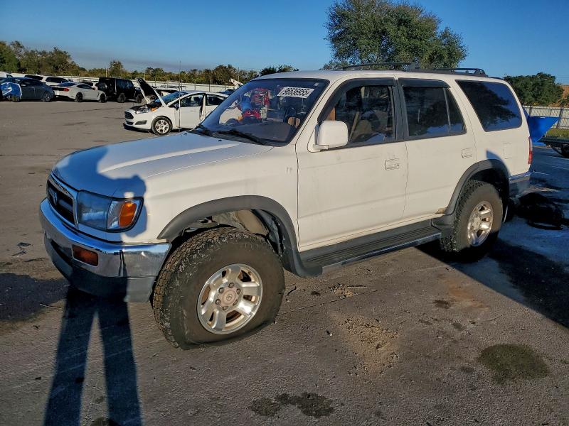 TOYOTA 4RUNNER SR 1997 with VIN JT3HN86R0V0112141 - Photo from auction
