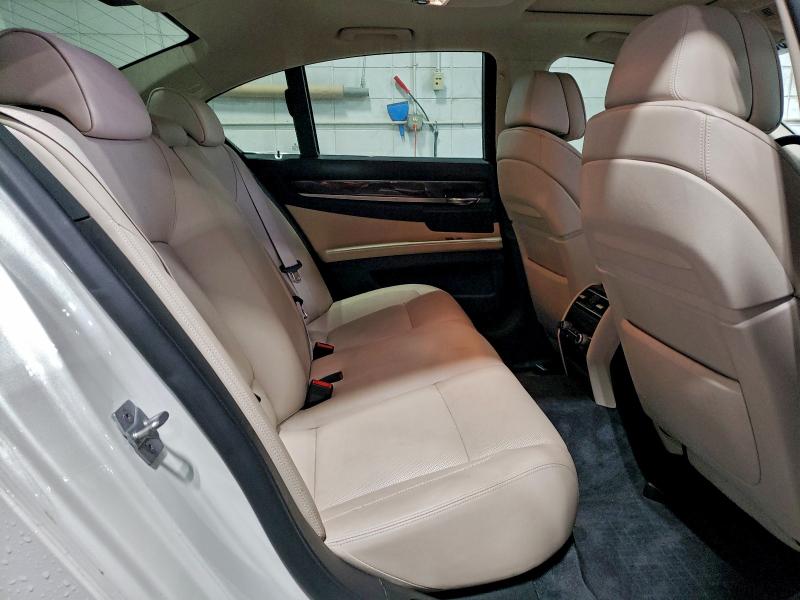 Photo 10 from auction – 2011 BMW 750 with VIN WBAKC6C54BC395342