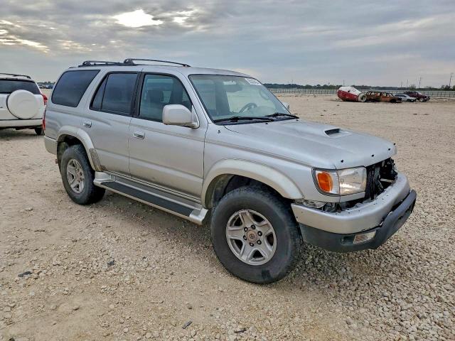 Photo 4 from auction – 2000 TOYOTA 4RUNNER SR with VIN JT3GN86R6Y0174028