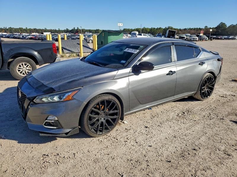Photo 1 from auction – 2020 NISSAN ALTIMA SR with VIN 1N4BL4CV9LC220650