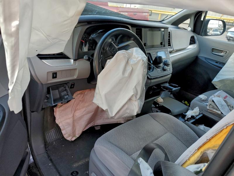 Photo 8 from auction – 2015 TOYOTA SIENNA with VIN 5TDKK3DC3FS664808