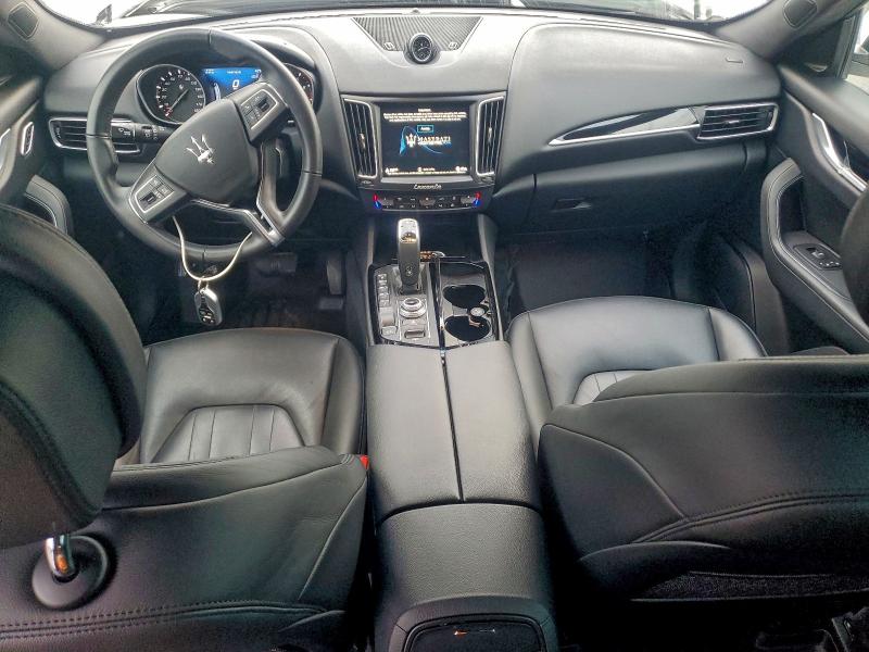 Photo 8 from auction – 2019 MASERATI LEVANTE with VIN ZN661XUA2KX310422
