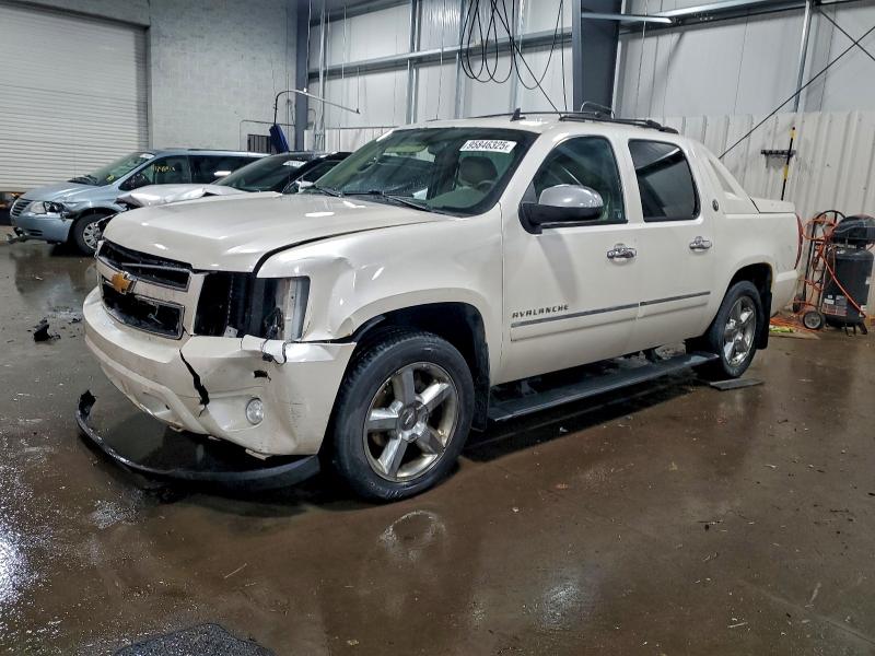 CHEVROLET AVALANCHE 2013 with VIN 3GNTKGE76DG244699 - Photo from auction