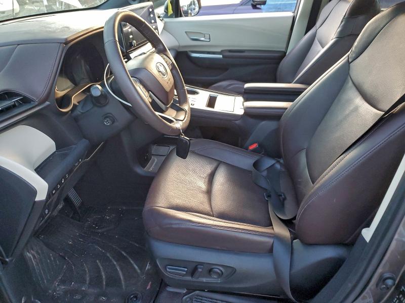 Photo 7 from auction – 2023 TOYOTA SIENNA LIM with VIN 5TDESKFC0PS098130