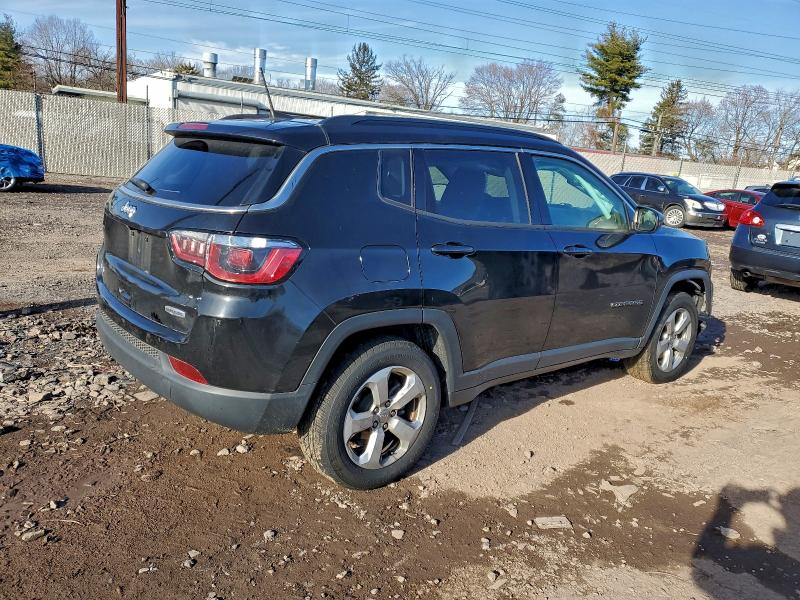 Photo 3 from auction – 2018 JEEP COMPASS LA with VIN 3C4NJDBB9JT174968