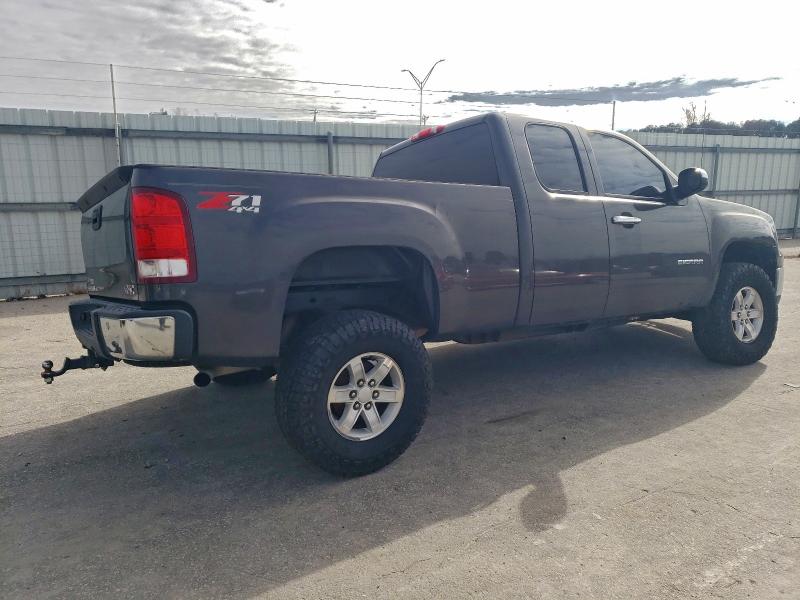 Photo 3 from auction – 2011 GMC SIERRA K15 with VIN 1GTR2VE32BZ290483