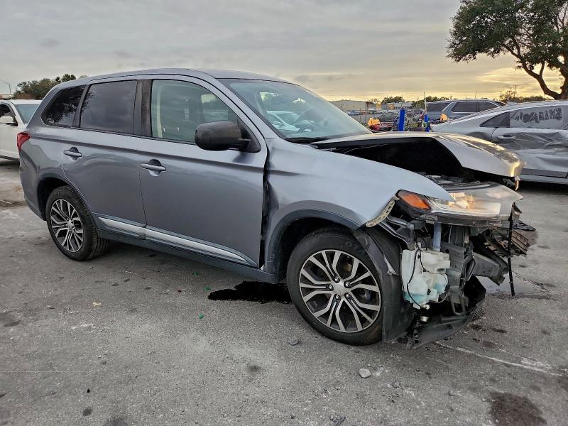 Photo 4 from auction – 2017 MITSUBISHI OUTLANDER with VIN JA4AD2A36HZ014872