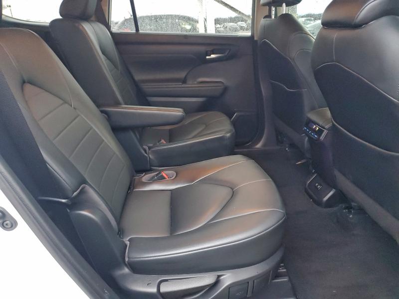 Photo 10 from auction – 2021 TOYOTA HIGHLANDER with VIN 5TDGZRAH6MS072868