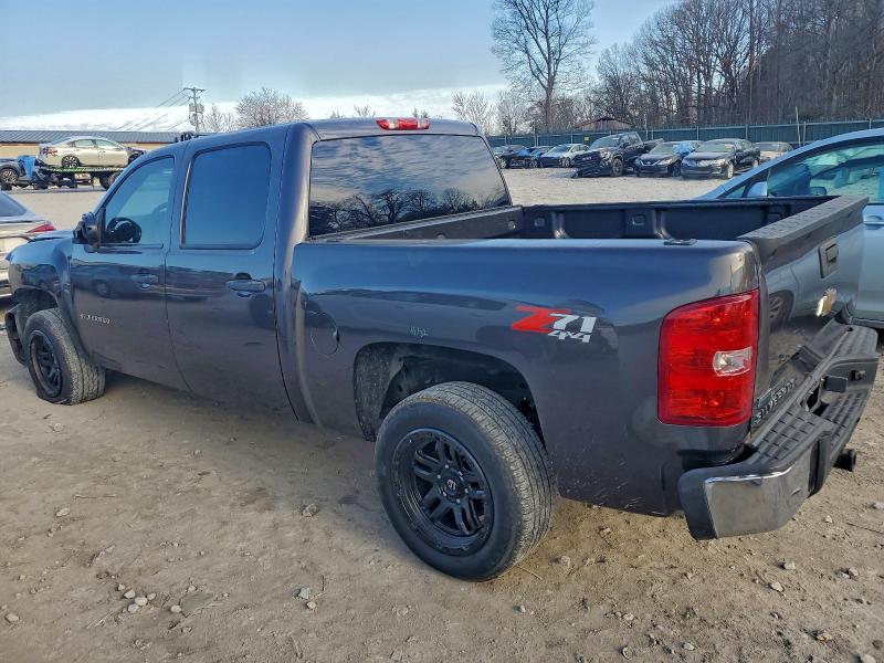Photo 2 from auction – 2011 CHEVROLET SILVERADO with VIN 3GCPKSE30BG303771
