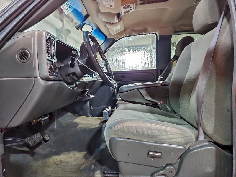 Photo 7 from auction – 2006 CHEVROLET SILVERADO with VIN 1GCEK19BX6Z165147