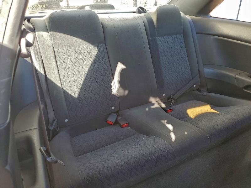 Фото 10 с аукциона – 2001 HONDA CIVIC с VIN 1HGEM22571L011917