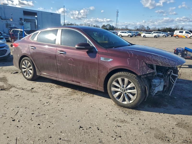 Photo 4 from auction – 2017 KIA OPTIMA LX with VIN 5XXGT4L33HG131954