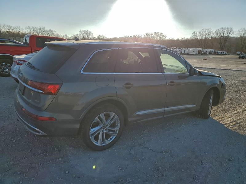 Photo 3 from auction – 2021 AUDI Q7 PREMIUM with VIN WA1LJAF7XMD021435