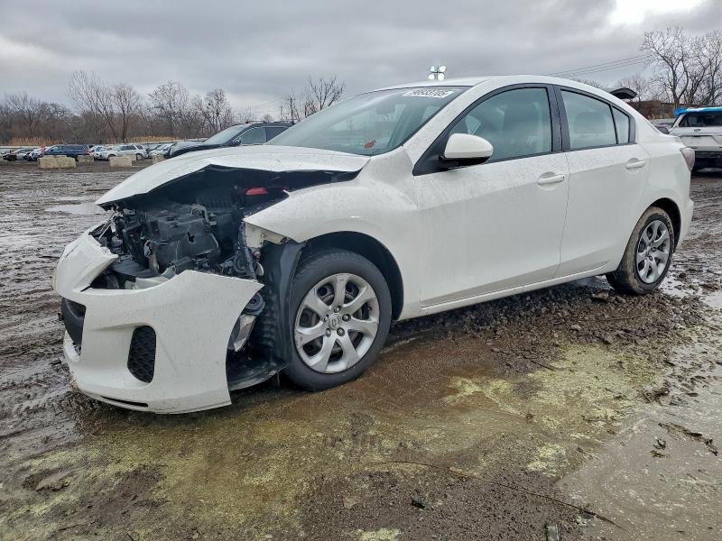 MAZDA 3 I 2013 with VIN JM1BL1U79D1845846 - Photo from auction