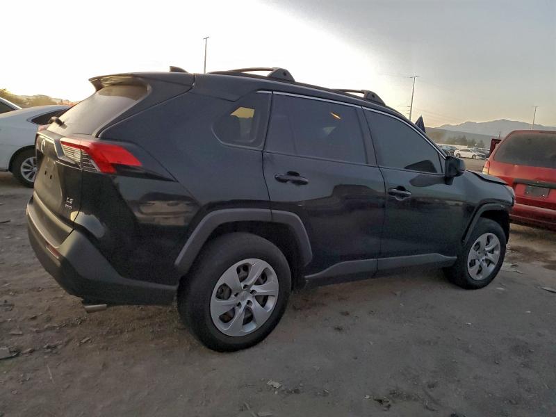 Photo 3 from auction – 2019 TOYOTA RAV4 LE with VIN JTMF1RFV1KD005363