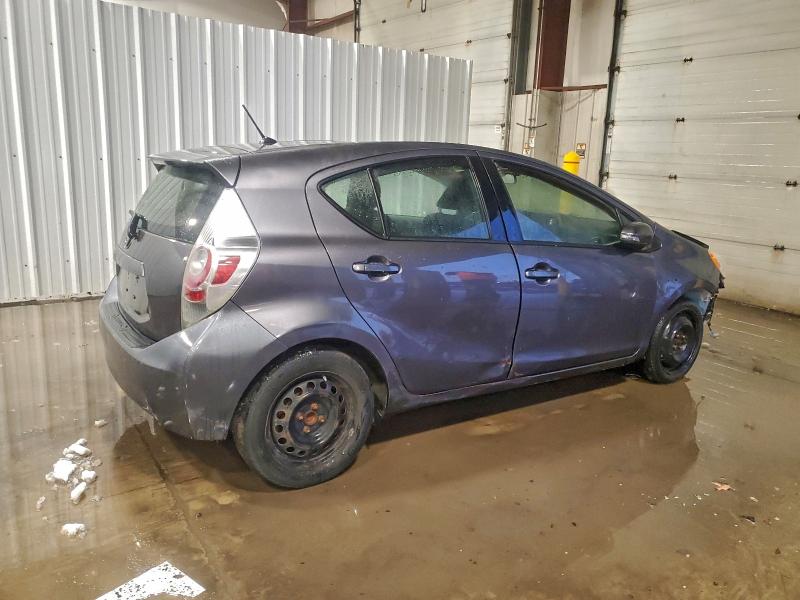 Photo 3 from auction – 2013 TOYOTA PRIUS C with VIN JTDKDTB38D1543781
