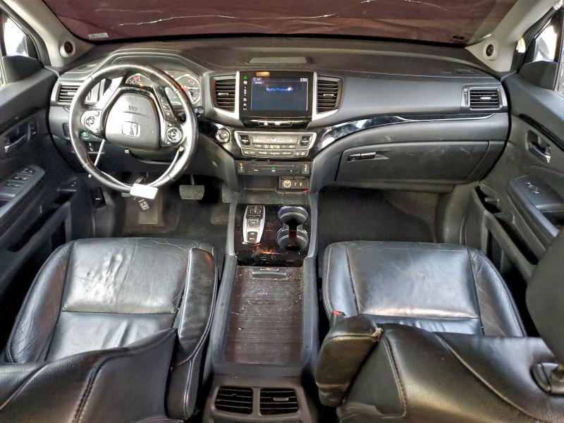 Photo 8 from auction – 2016 HONDA PILOT TOUR with VIN 5FNYF6H90GB028836