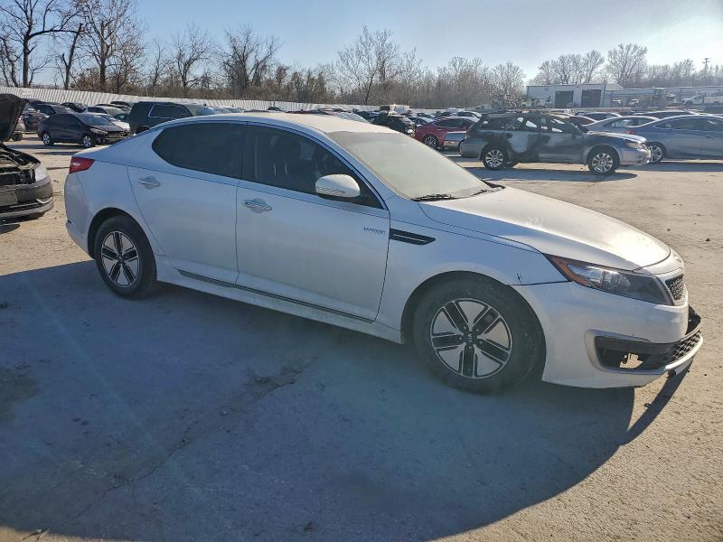 Photo 4 from auction – 2013 KIA OPTIMA HYB with VIN KNAGM4AD4D5061952