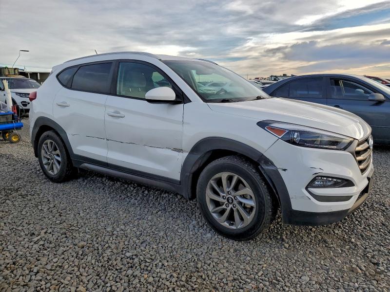 Photo 4 from auction – 2016 HYUNDAI TUCSON LIM with VIN KM8J3CA47GU160096