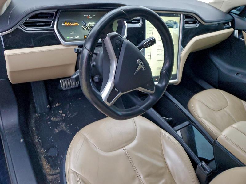 Photo 8 from auction – 2013 TESLA MODEL S with VIN 5YJSA1DP5DFP25619
