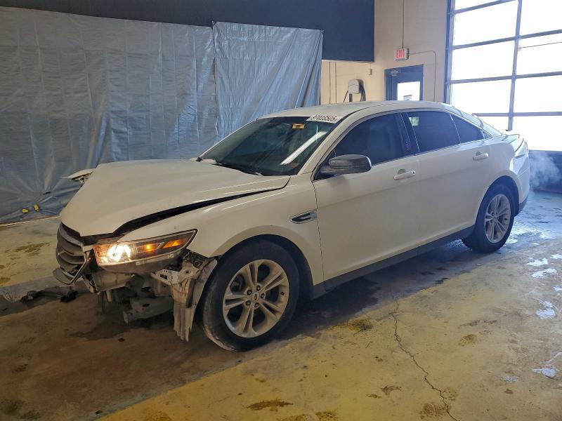 FORD TAURUS SE 2019 with VIN 1FAHP2D87KG105449 - Photo from auction