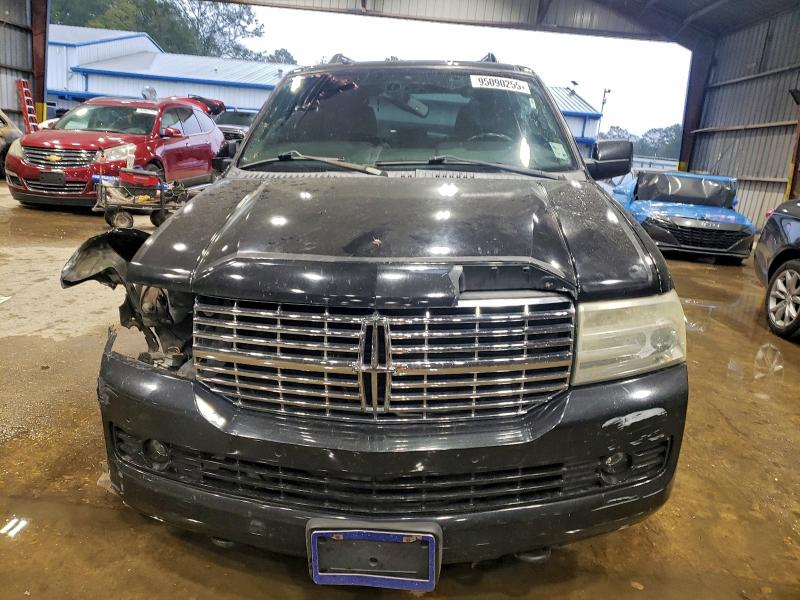 Photo 5 from auction – 2011 LINCOLN NAVIGATOR with VIN 5LMJJ2H52BEJ05408