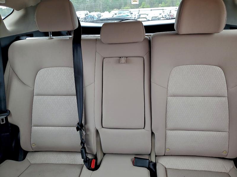 Photo 10 from auction – 2017 HYUNDAI TUCSON LIM with VIN KM8J3CA21HU356891