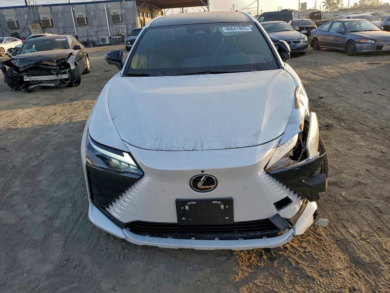 Photo 5 from auction – 2025 LEXUS RZ 300E with VIN JTJABABB7SA012093