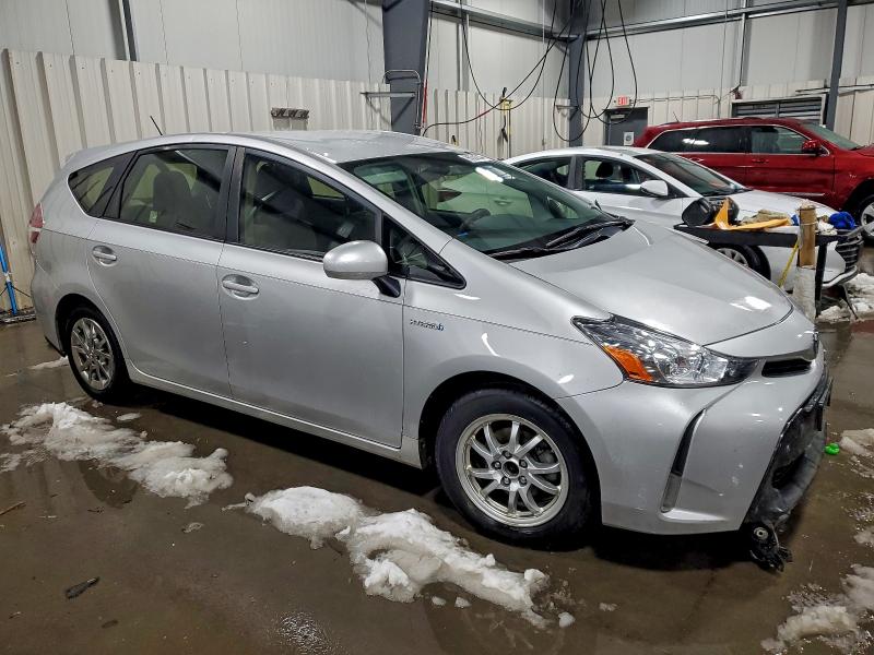 Photo 4 from auction – 2015 TOYOTA PRIUS V with VIN JTDZN3EU5FJ039952