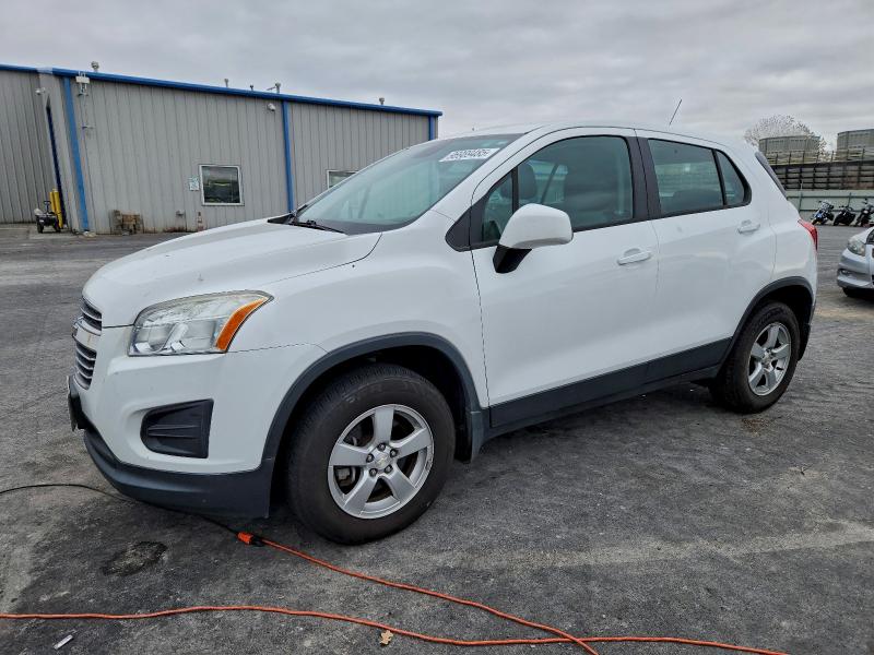 CHEVROLET TRAX LS 2016 with VIN 3GNCJNSB8GL239760 - Photo from auction