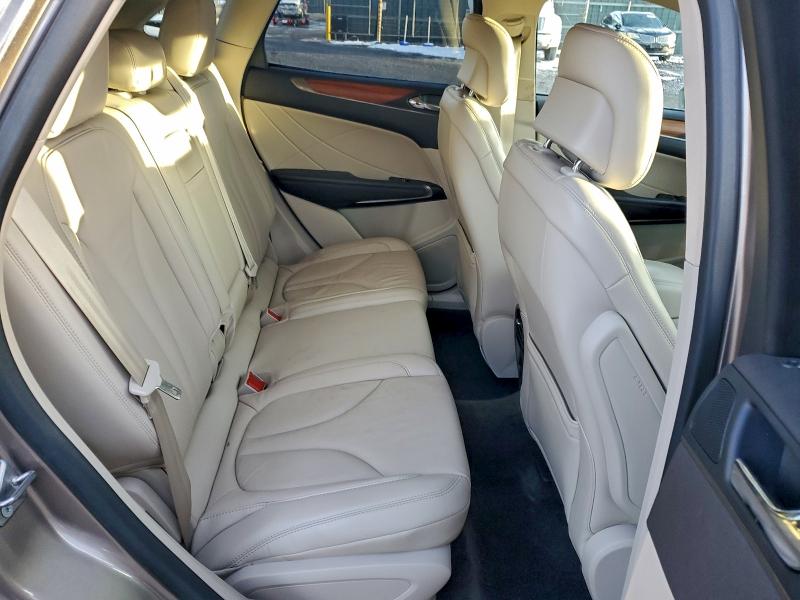 Photo 10 from auction – 2018 LINCOLN MKC SELECT with VIN 5LMCJ2D98JUL19129