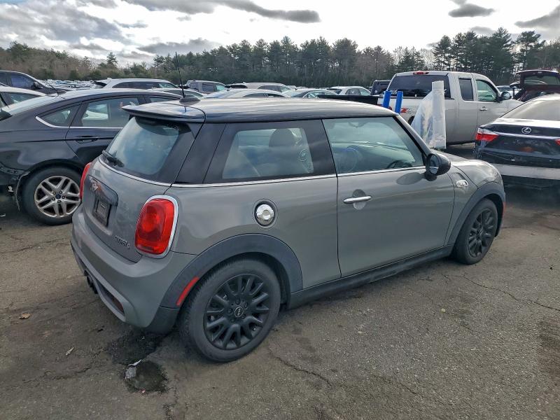 Photo 3 from auction – 2017 MINI COOPER S with VIN WMWXP7C54H2C61271