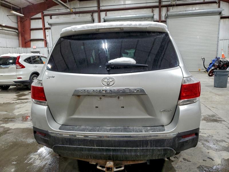 Photo 6 from auction – 2013 TOYOTA HIGHLANDER with VIN 5TDBK3EH4DS225379
