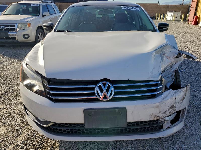 Photo 5 from auction – 2015 VOLKSWAGEN PASSAT SE with VIN 1VWBT7A33FC014478