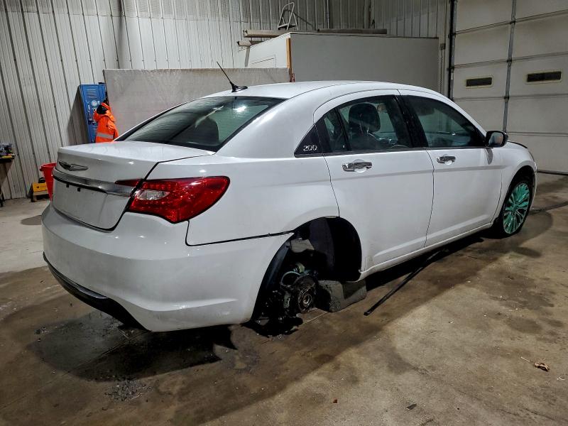 Photo 3 from auction – 2012 CHRYSLER 200 LIMITE with VIN 1C3CCBCG3CN305416