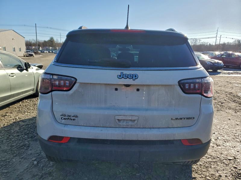 Photo 6 from auction – 2018 JEEP COMPASS with VIN 3C4NJDCB0JT132042