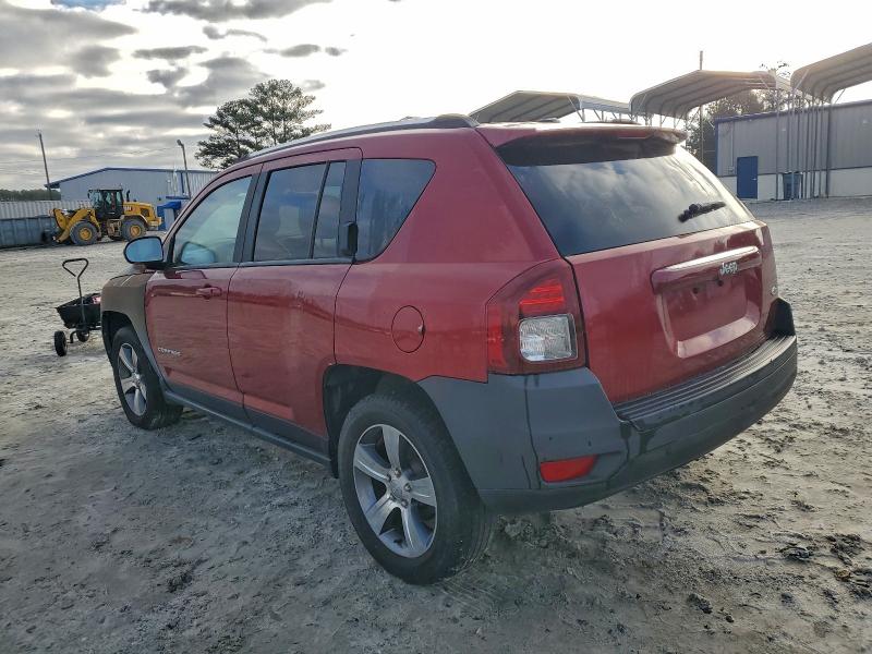 Фото 2 с аукциона – 2017 JEEP COMPASS LA с VIN 1C4NJDEB8HD175766