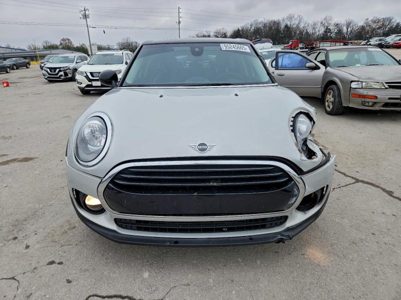 Photo 5 from auction – 2019 MINI COOPER CLU with VIN WMWLN5C55K2E35073